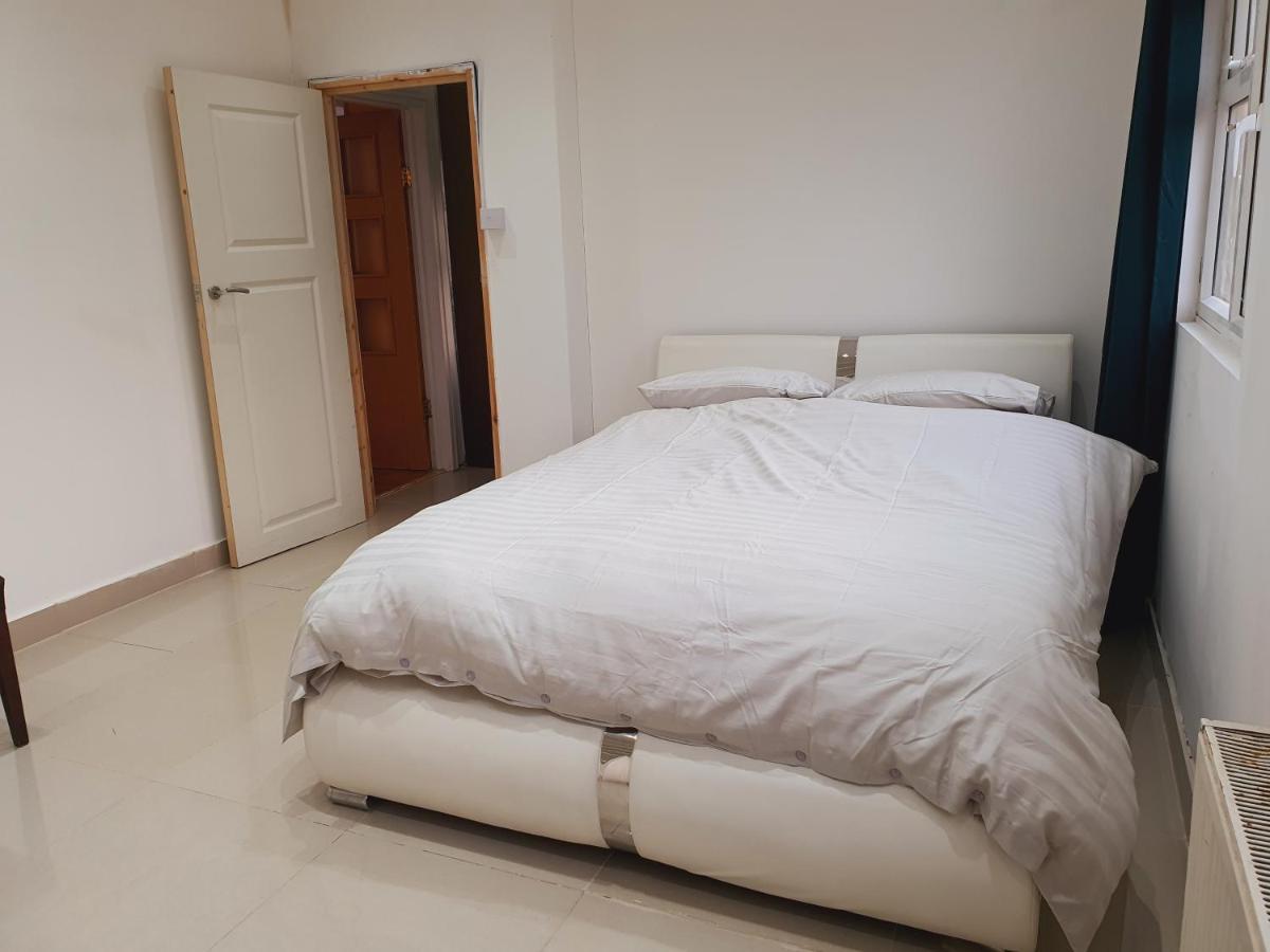 Private Room- Direct Travel Central/ Heathrow ลอนดอน ภายนอก รูปภาพ