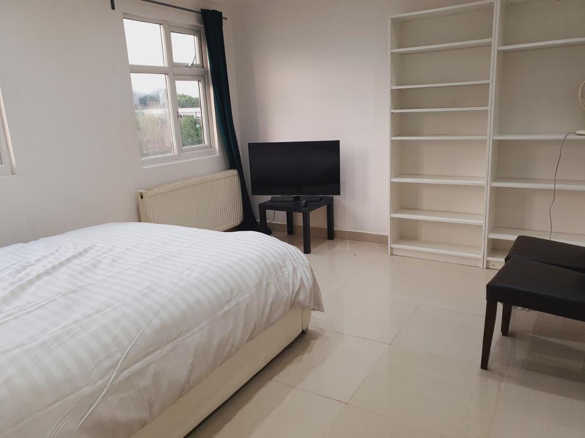 Private Room- Direct Travel Central/ Heathrow ลอนดอน ภายนอก รูปภาพ