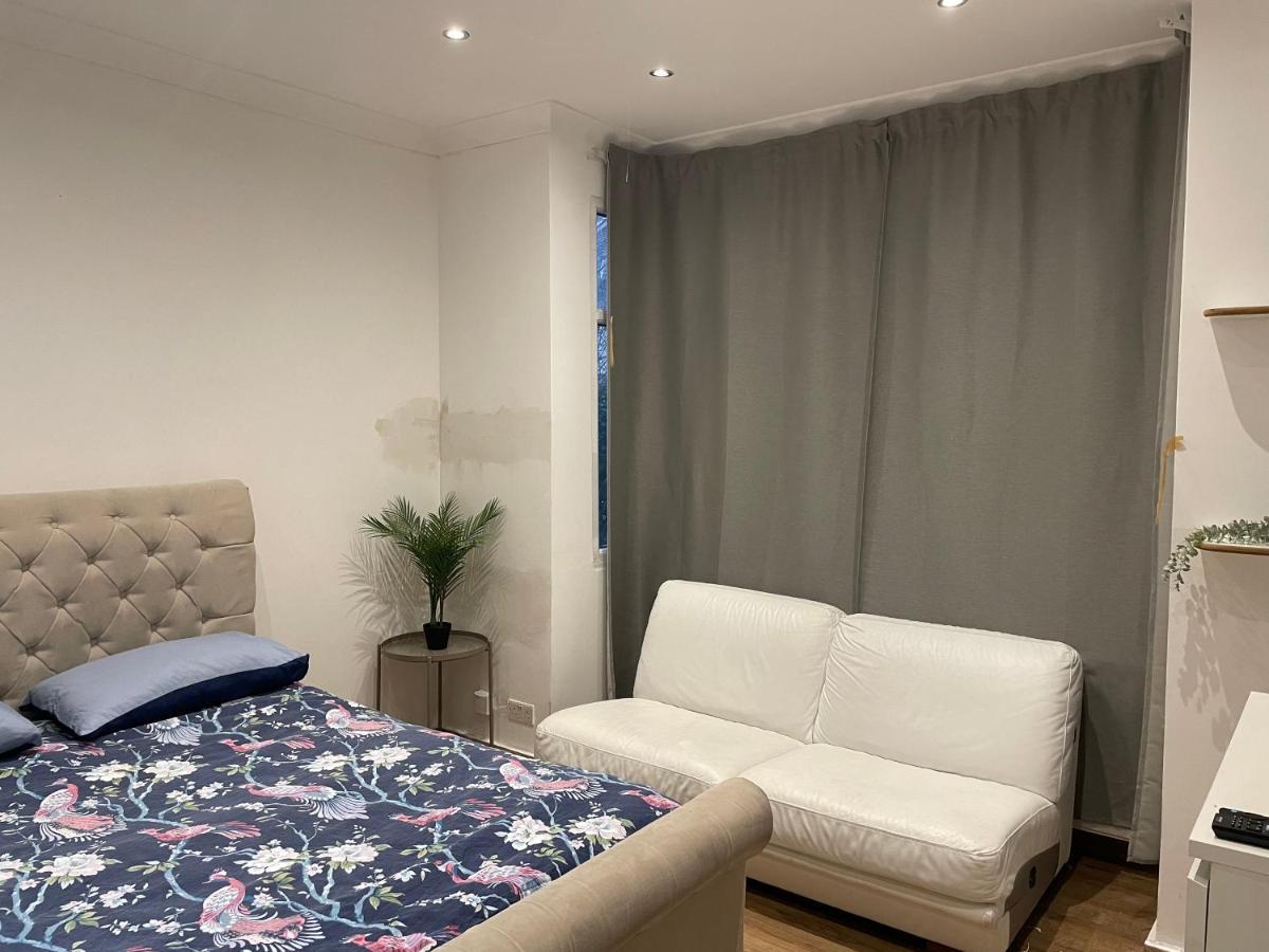 Private Room- Direct Travel Central/ Heathrow ลอนดอน ภายนอก รูปภาพ